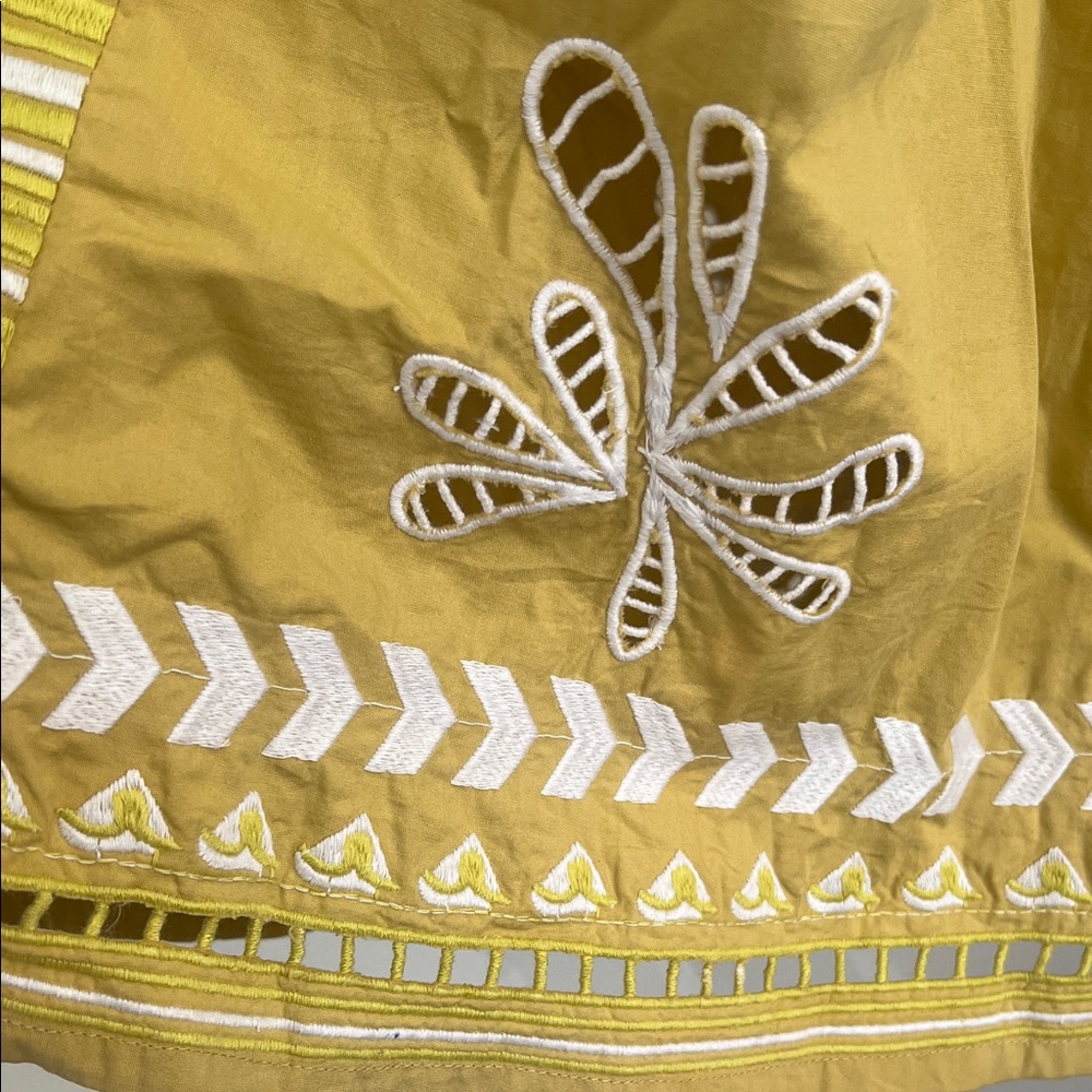 Chic Yellow Midi Dress with Embroidery - Picture 4 of 7